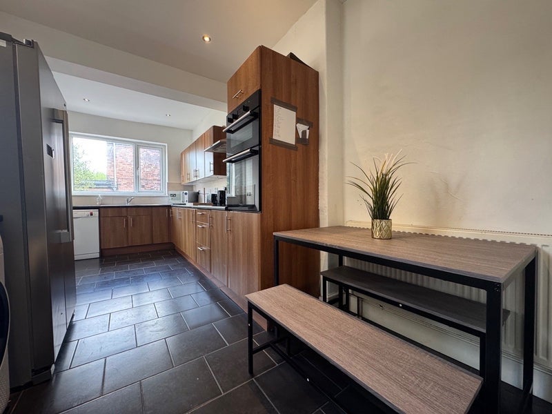 Room Colwick Road in Nottingham