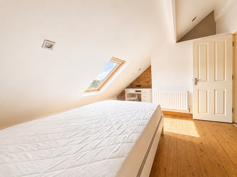 Room Colwick Road in Nottingham
