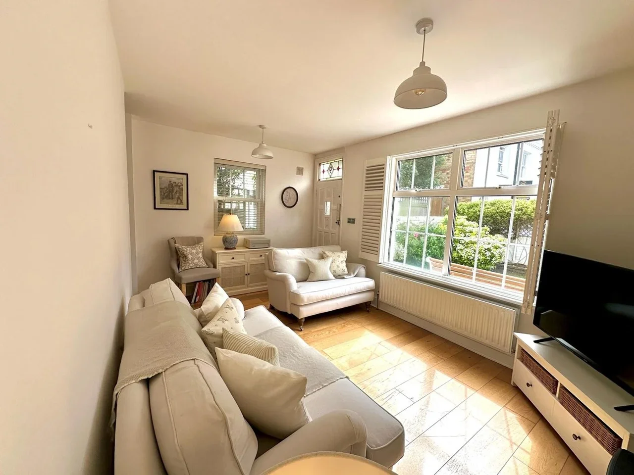 Flat Albany Road in Greater London