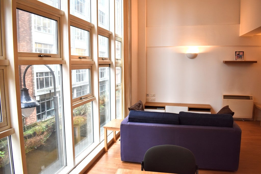 Flat Whitworth Street West in Manchester