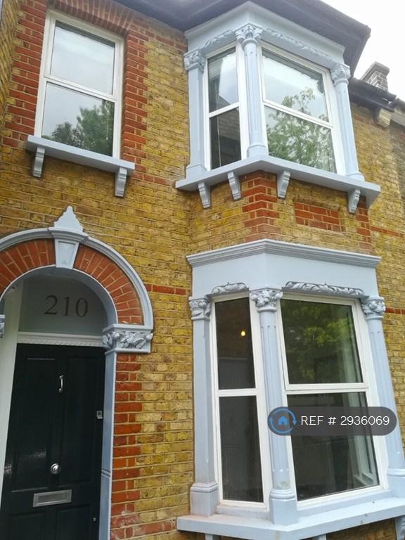 Room Trundley's Road in Greater London