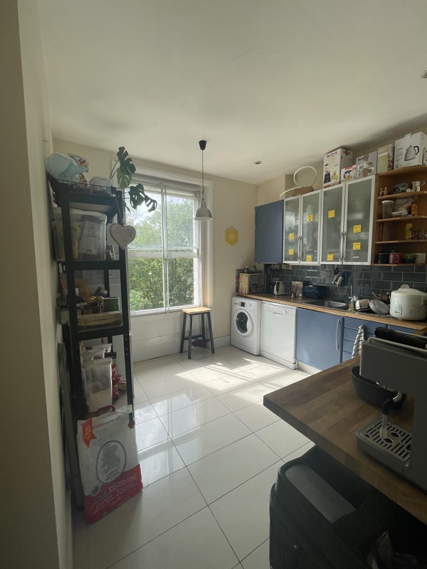 Room Kidbrooke Park Road in Greater London