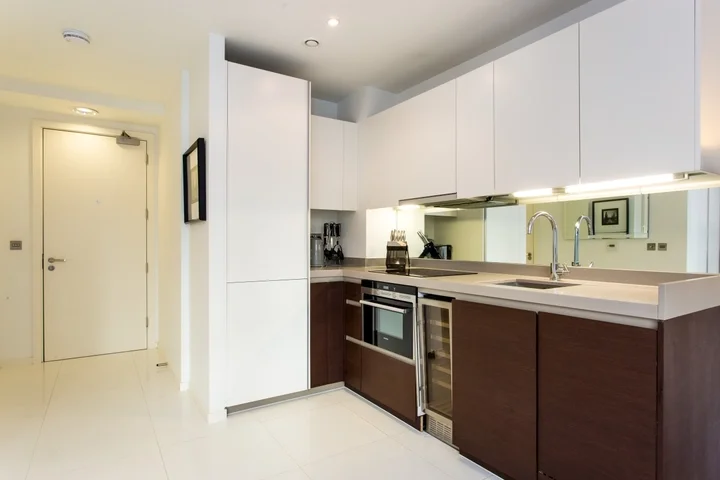 Flat Baltimore Wharf in Greater London