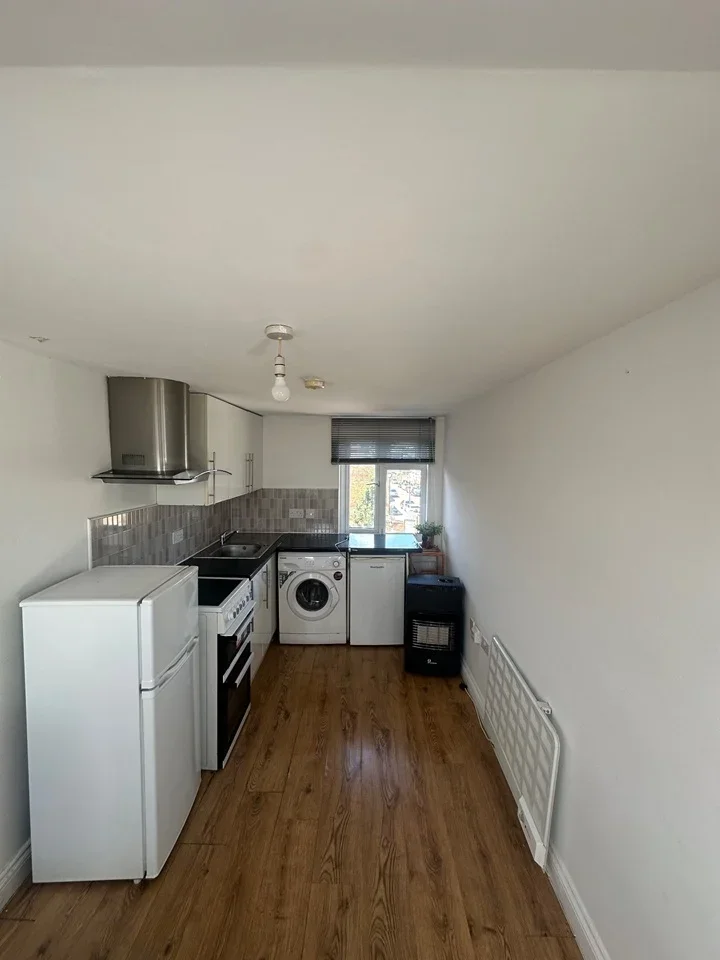 Flat Hertford Road in Greater London