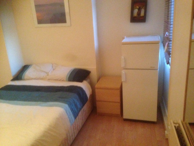 Room Long Lane in Greater London