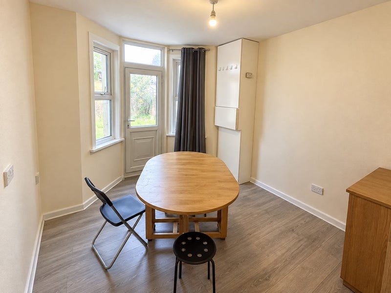 Flat Romford Road in Greater London