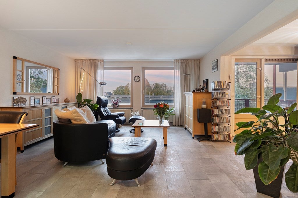 Appartement Jacob van Deventerstraat 83 in Beverwijk