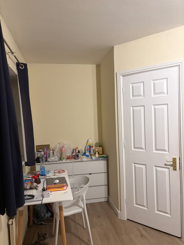 Room Princes Riverside Road in Greater London