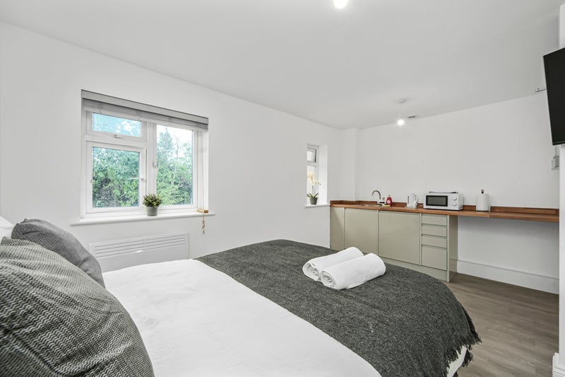Flat Camille Close in Greater London
