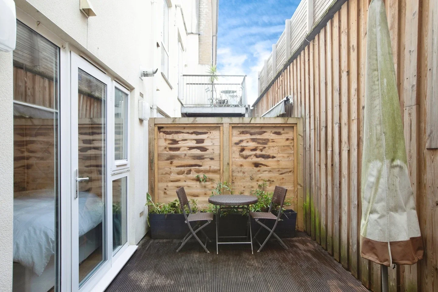 Flat Trinity Mews in Greater London