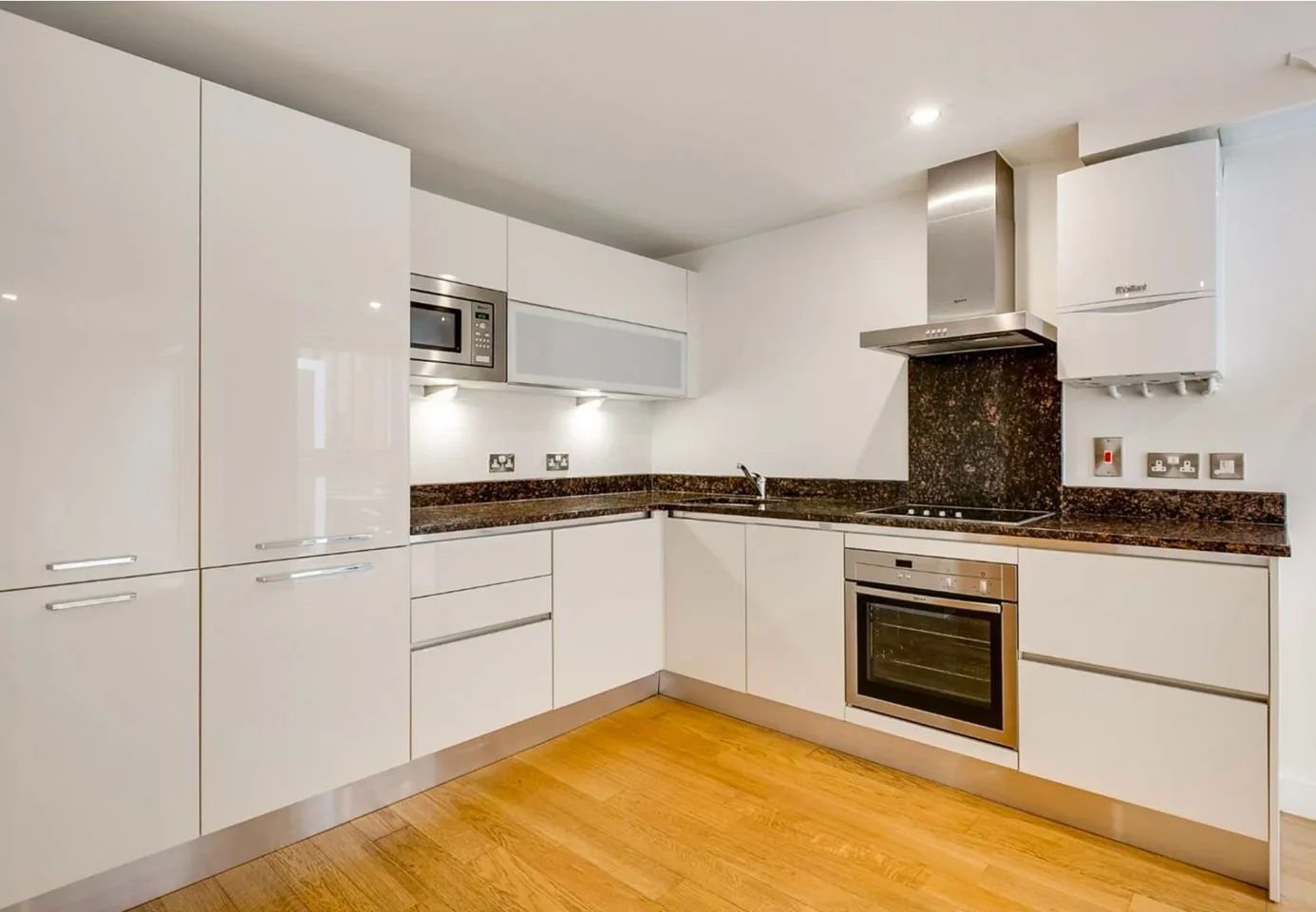 Flat Trinity Mews in Greater London