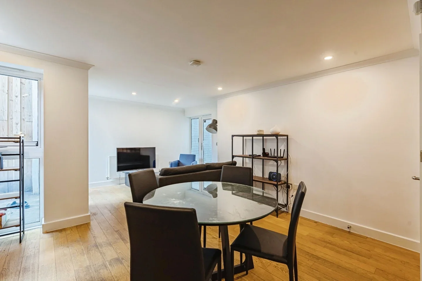 Flat Trinity Mews in Greater London