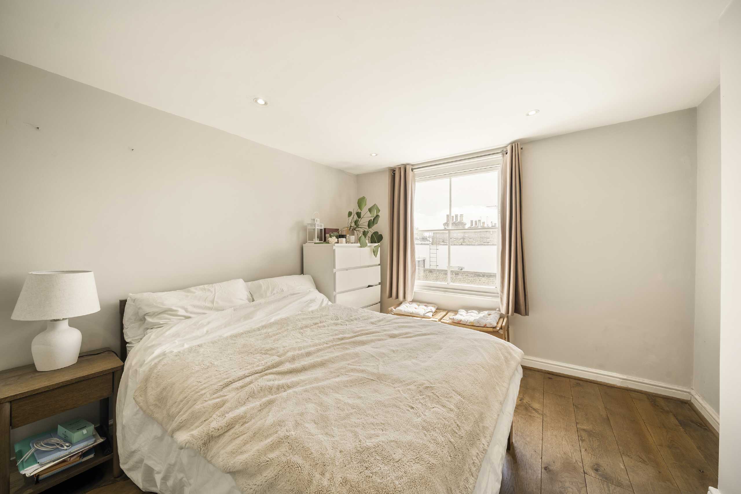 Flat Talbot Road in City of Westminster