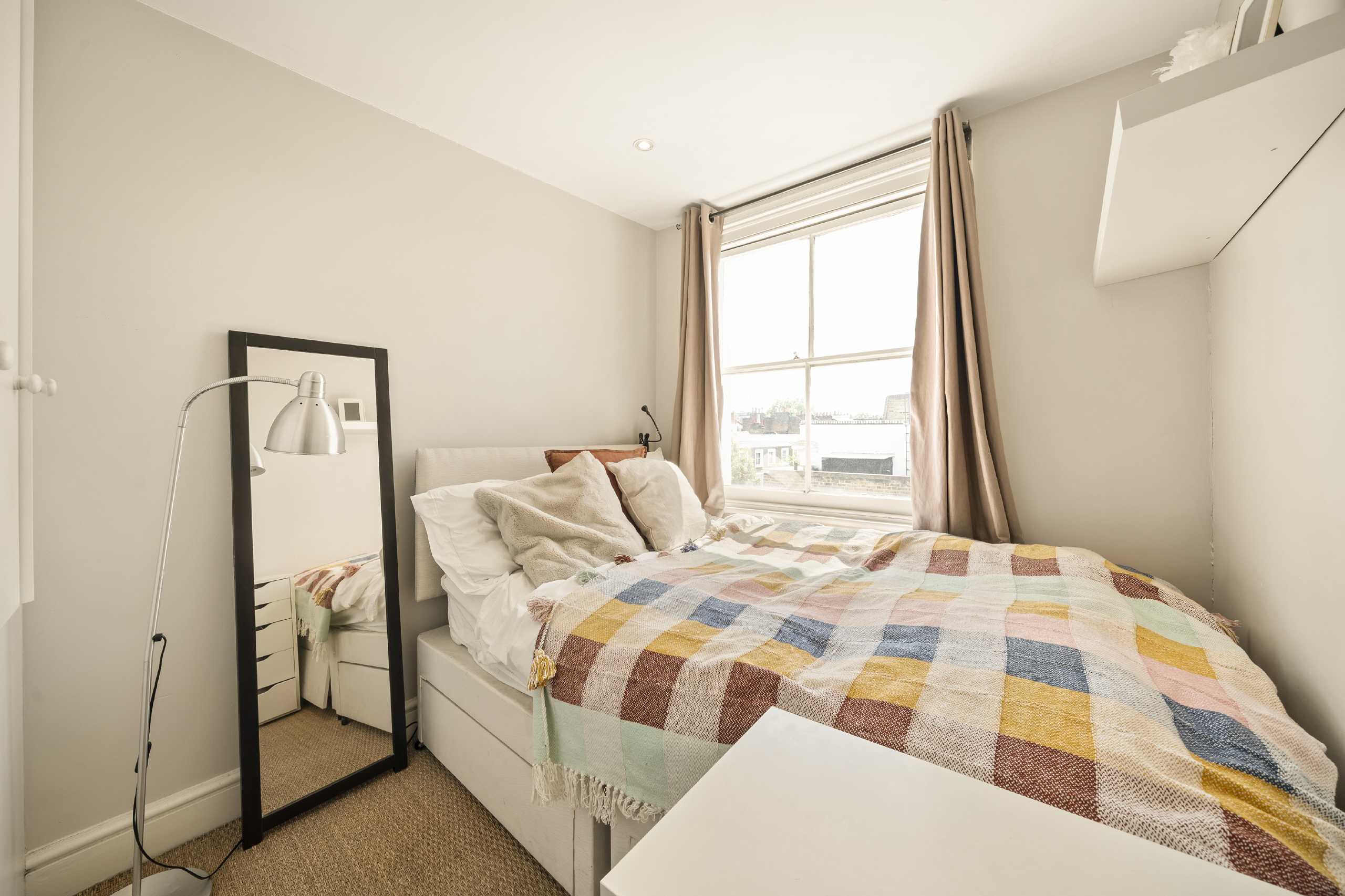 Flat Talbot Road in City of Westminster