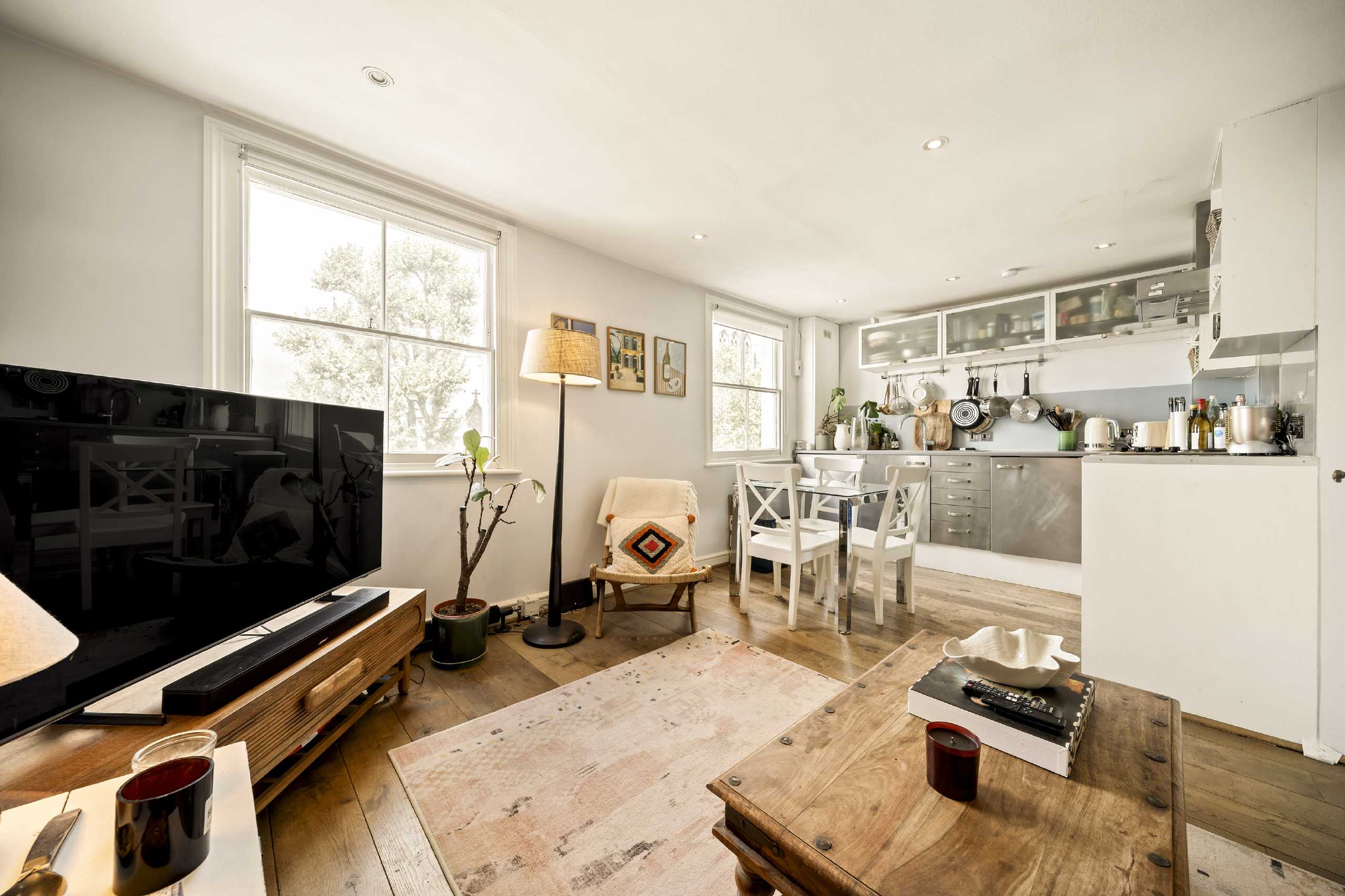 Flat Talbot Road in City of Westminster