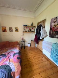 Room Talford Grove in Manchester