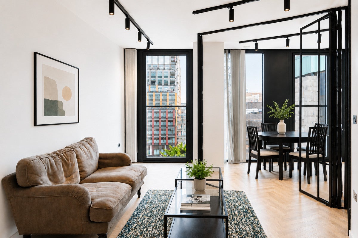 Flat Earl Street in Greater London