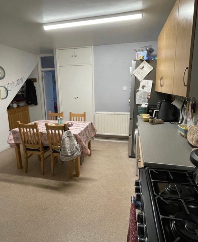 Room Elton Place in Greater London