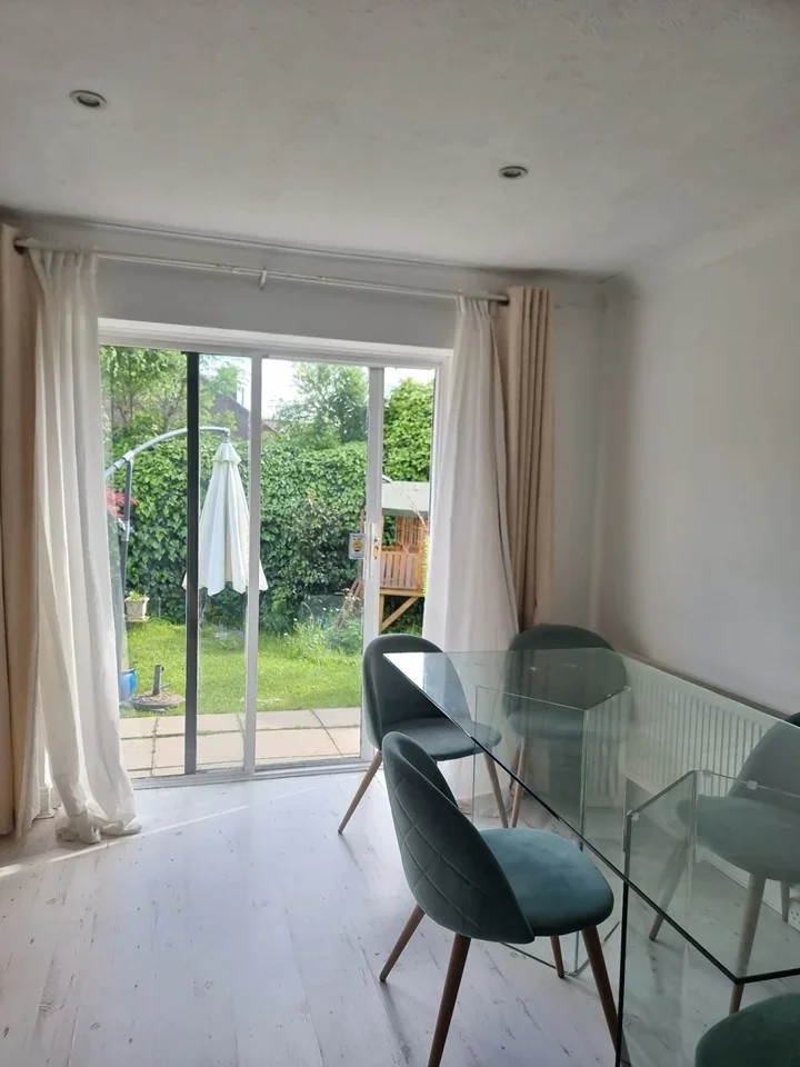 House Melrose Avenue in Hertsmere