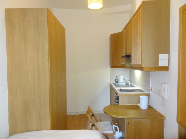 Flat Cartwright Gardens in Greater London