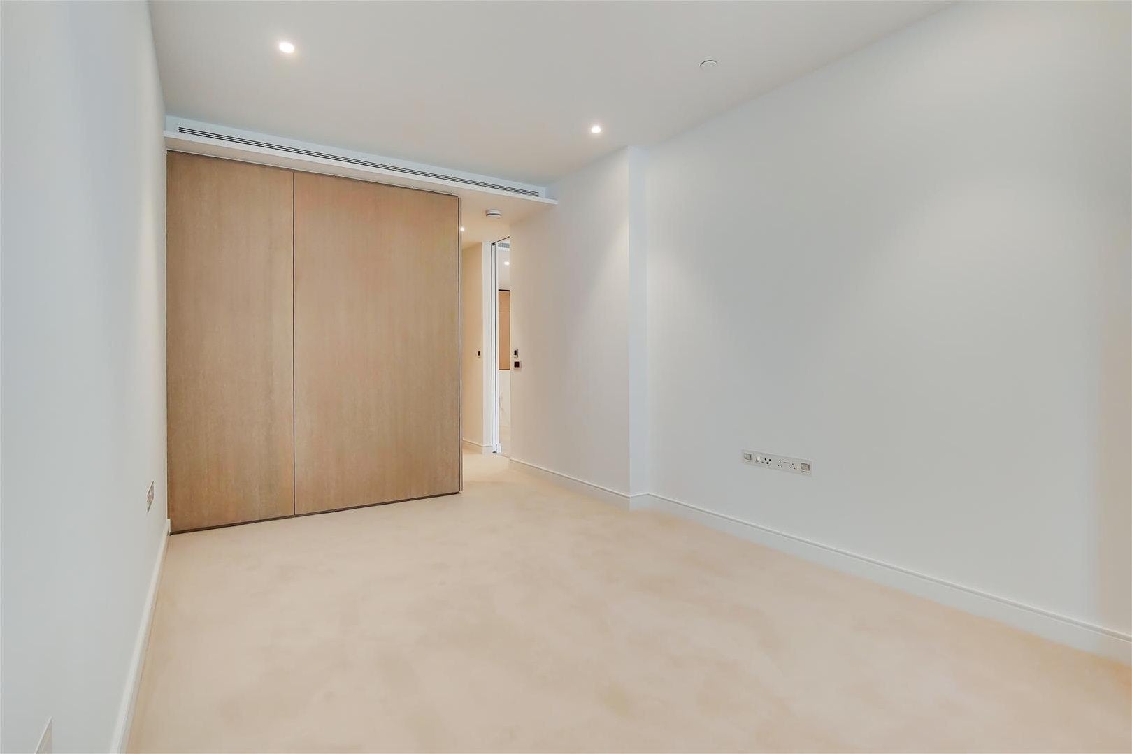 Flat Park Drive in Greater London