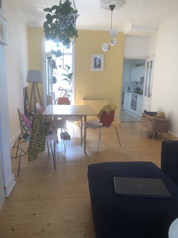 Room Lynmouth Road in Greater London