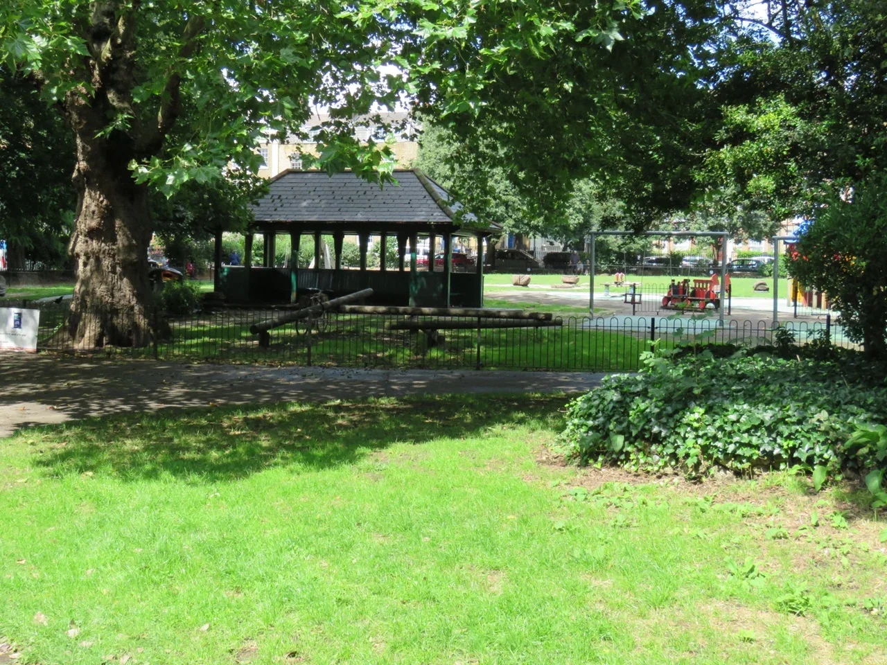 Flat Lower Clapton Road in Greater London