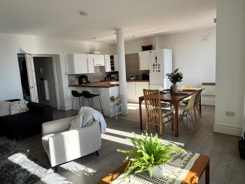 Flat Wilton Place in Salford
