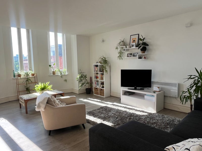 Flat Wilton Place in Salford