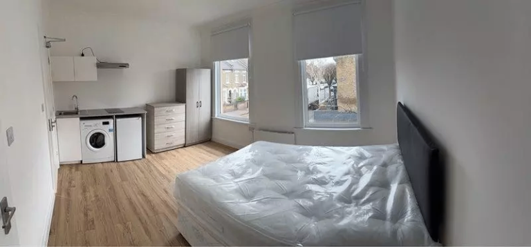Flat Napier Road in Greater London