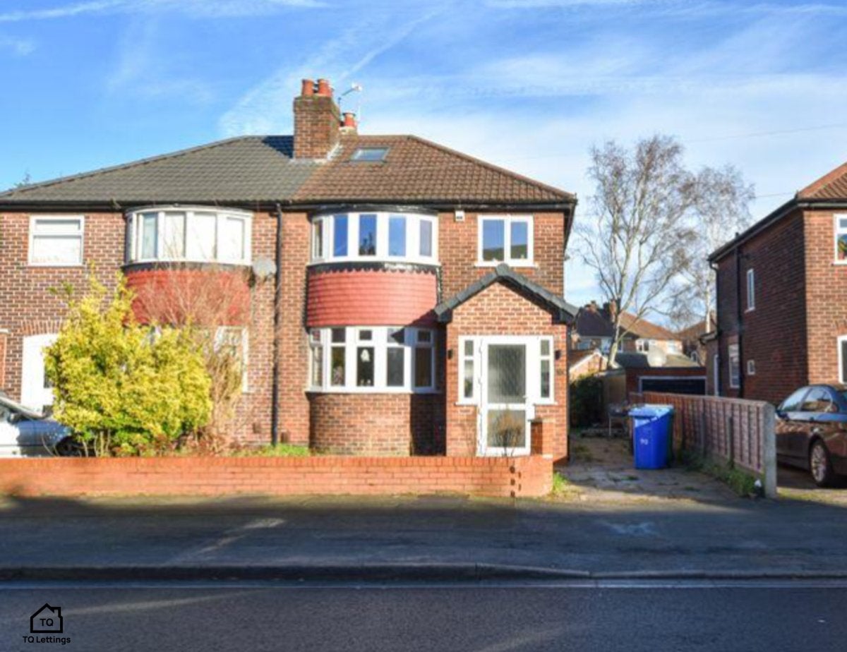 House Sinderland Road in Trafford