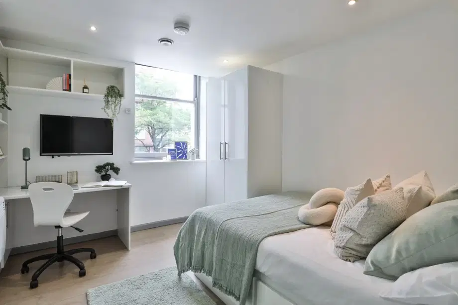 Flat Sidwell Street in Exeter