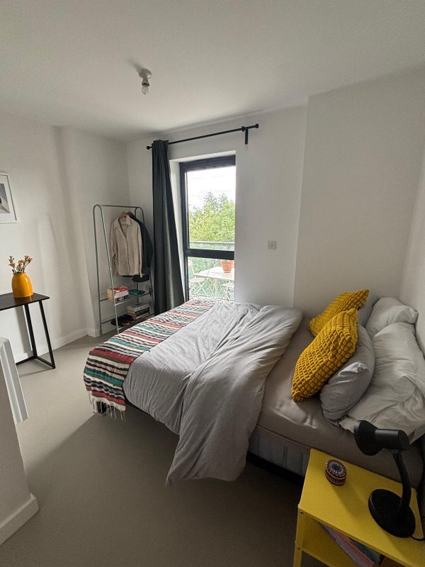 Room Brisbane Road in Greater London