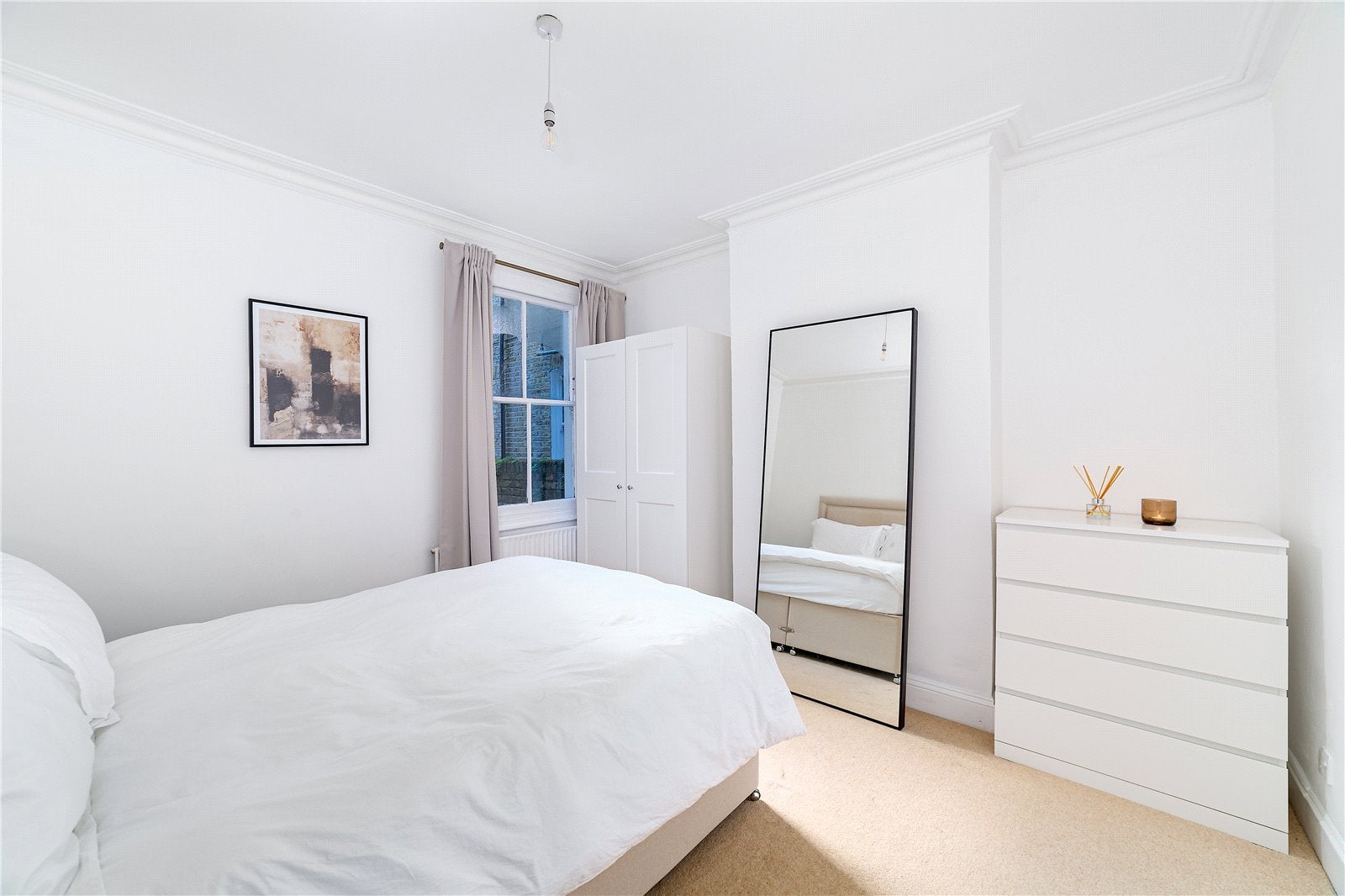 Flat Kingwood Road in Greater London