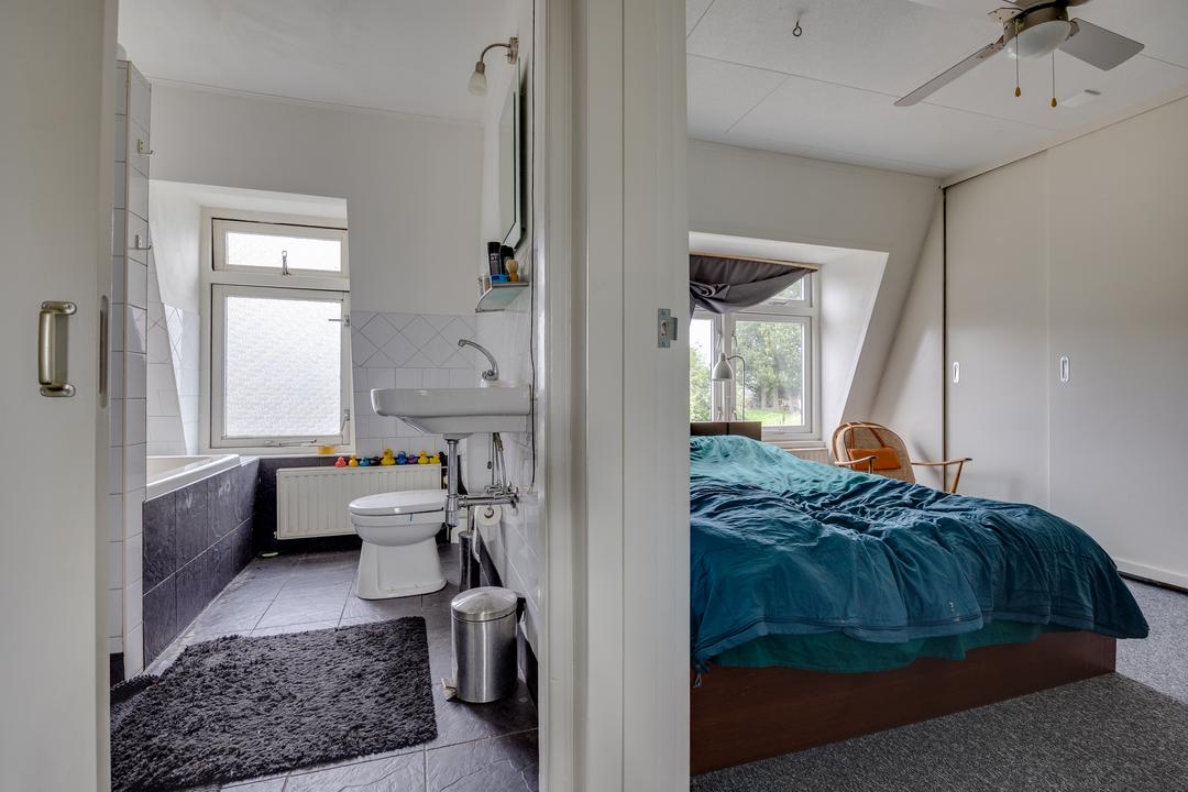Twee-onder-één-kap te koop: Stationsweg Oost 229, Woudenberg