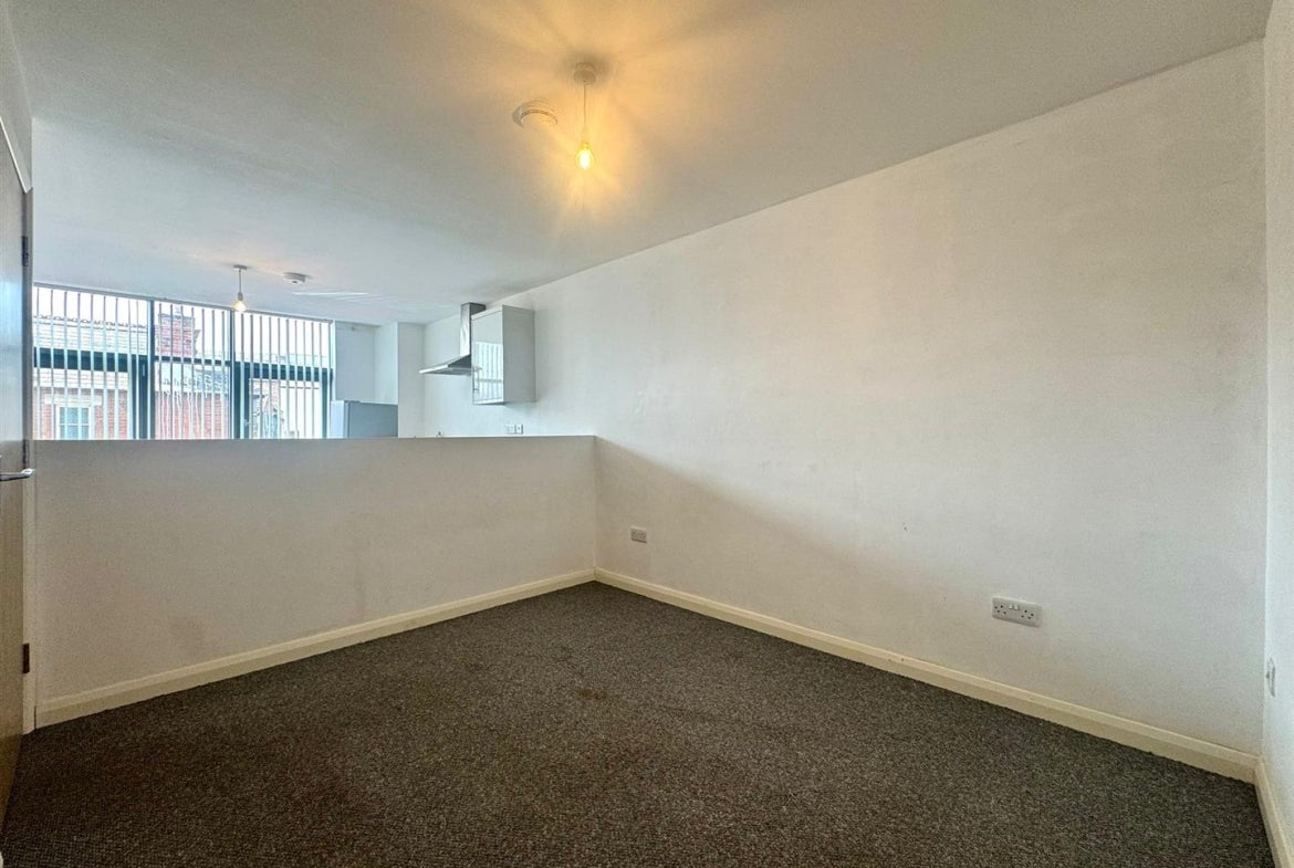 Flat Bramble Street in Derby