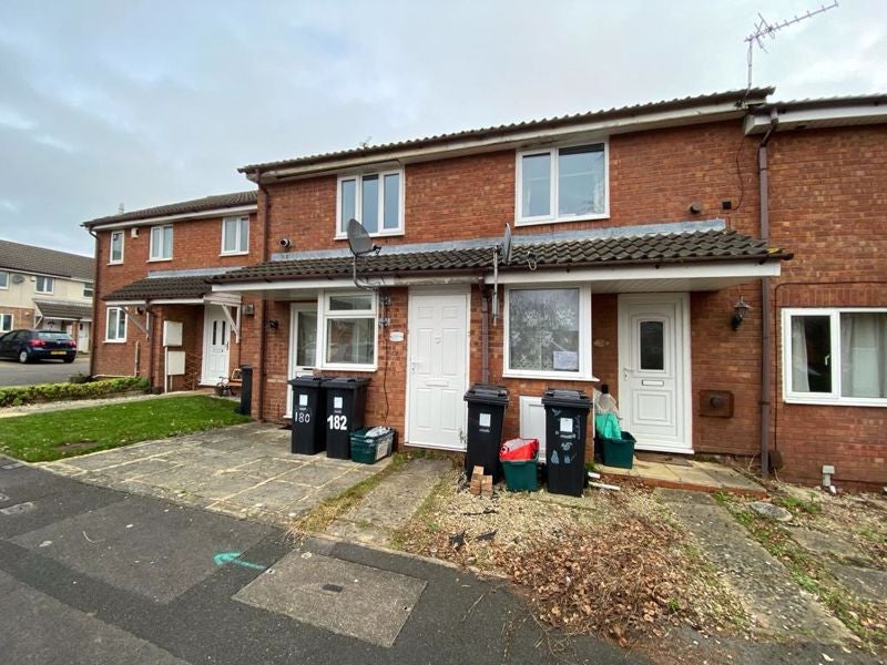 Flat Oaktree Crescent in Bristol