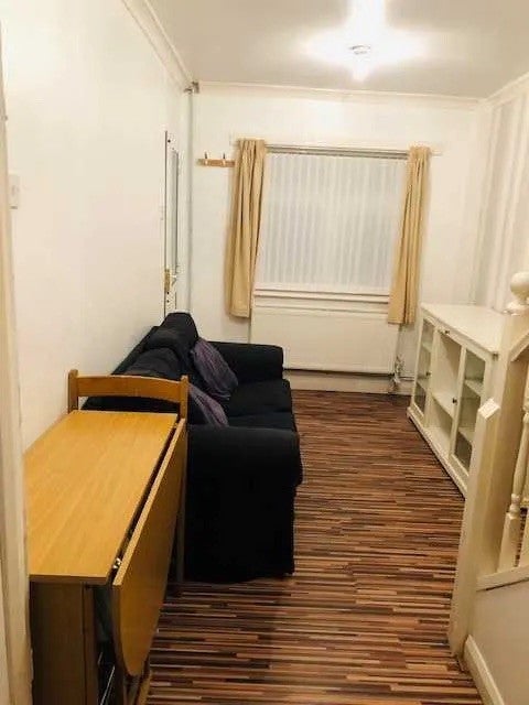 Flat Welldon Crescent in Greater London