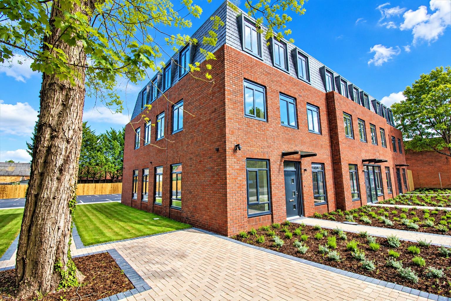 Flat Birch Avenue in Hart