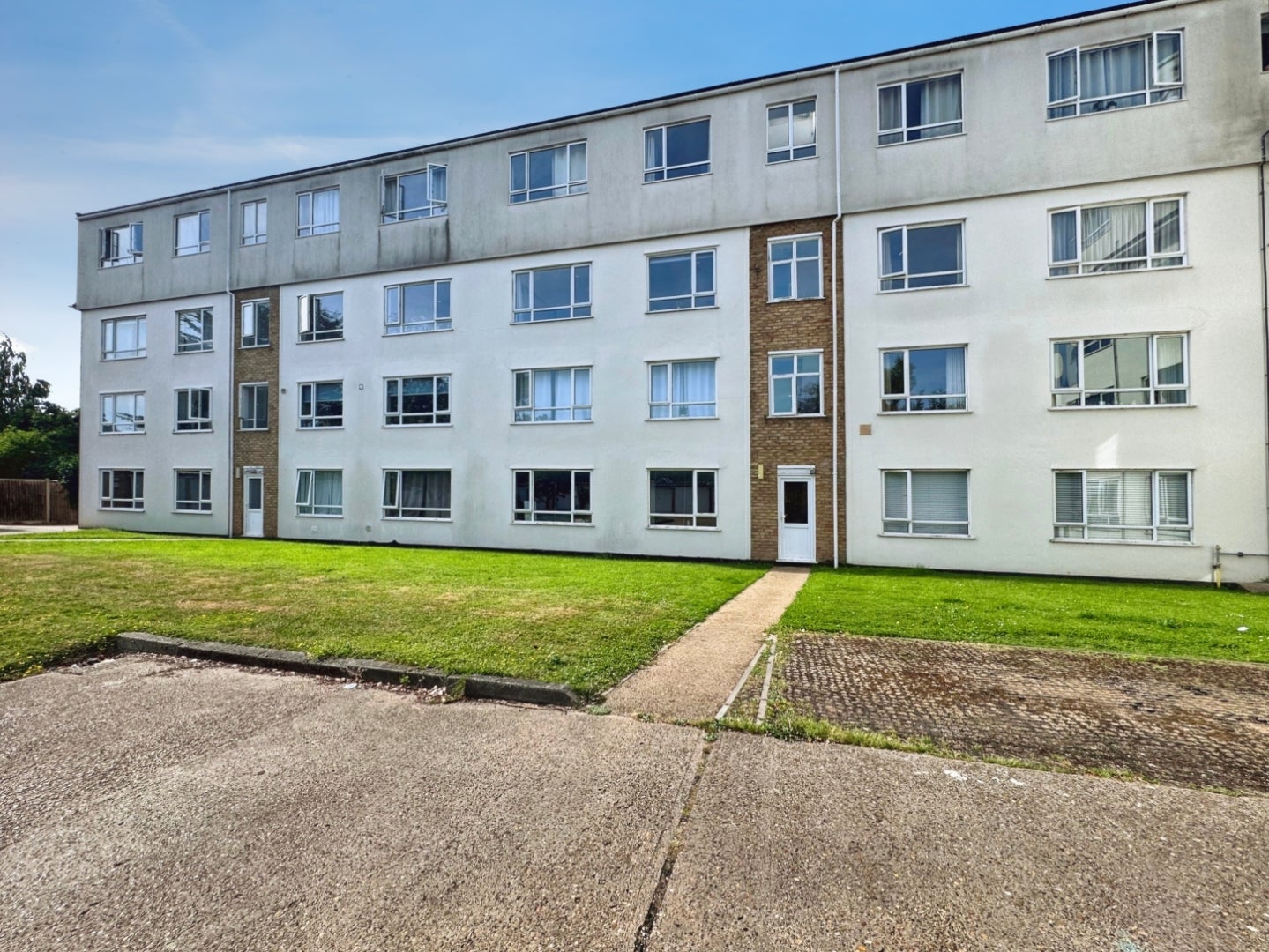 Flat Southbourne Grove in Southend-on-Sea
