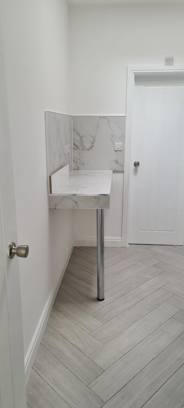 Room Friars Way in Greater London