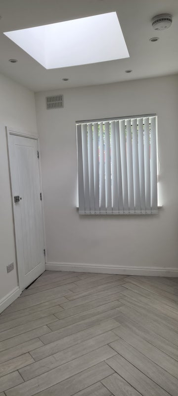 Room Friars Way in Greater London