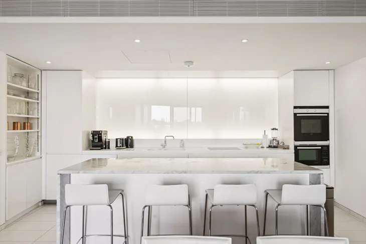 Flat Hester Road in Greater London