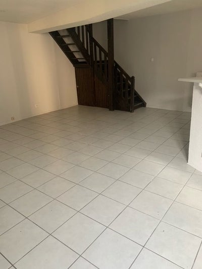 Flat Rue Joannes Mollon in Feurs