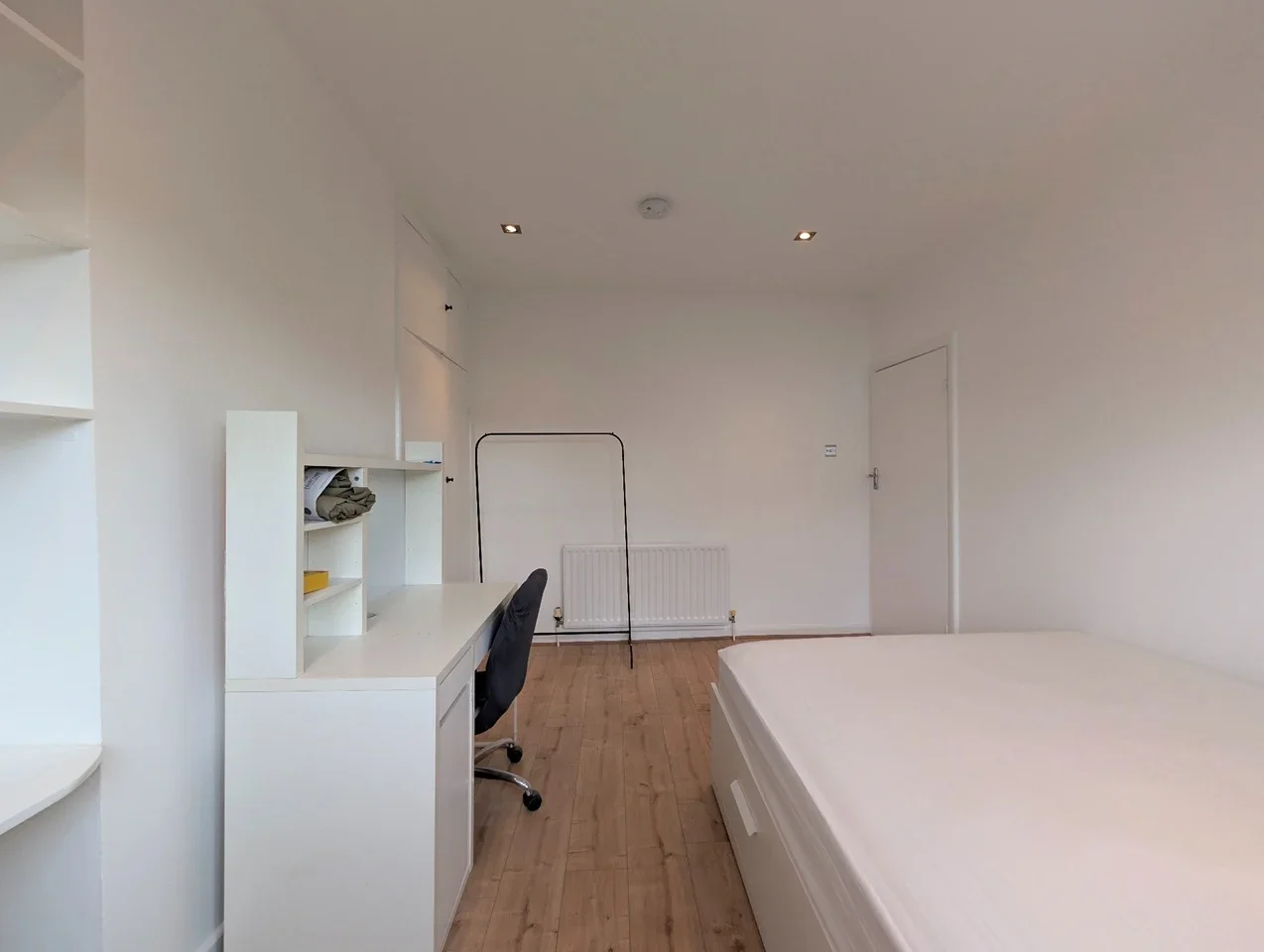 Flat Hamilton Road in Greater London