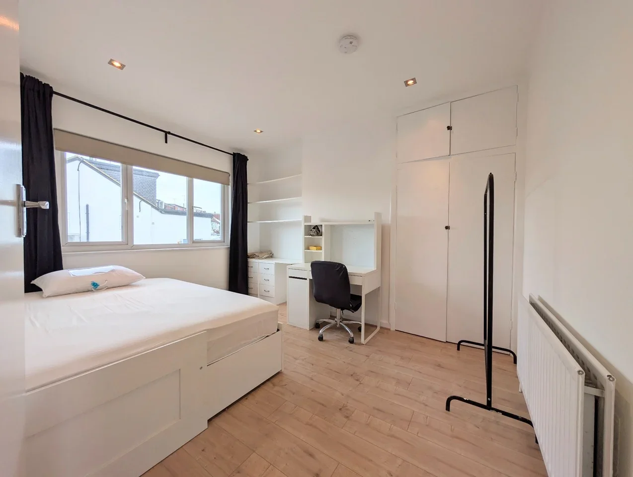 Flat Hamilton Road in Greater London