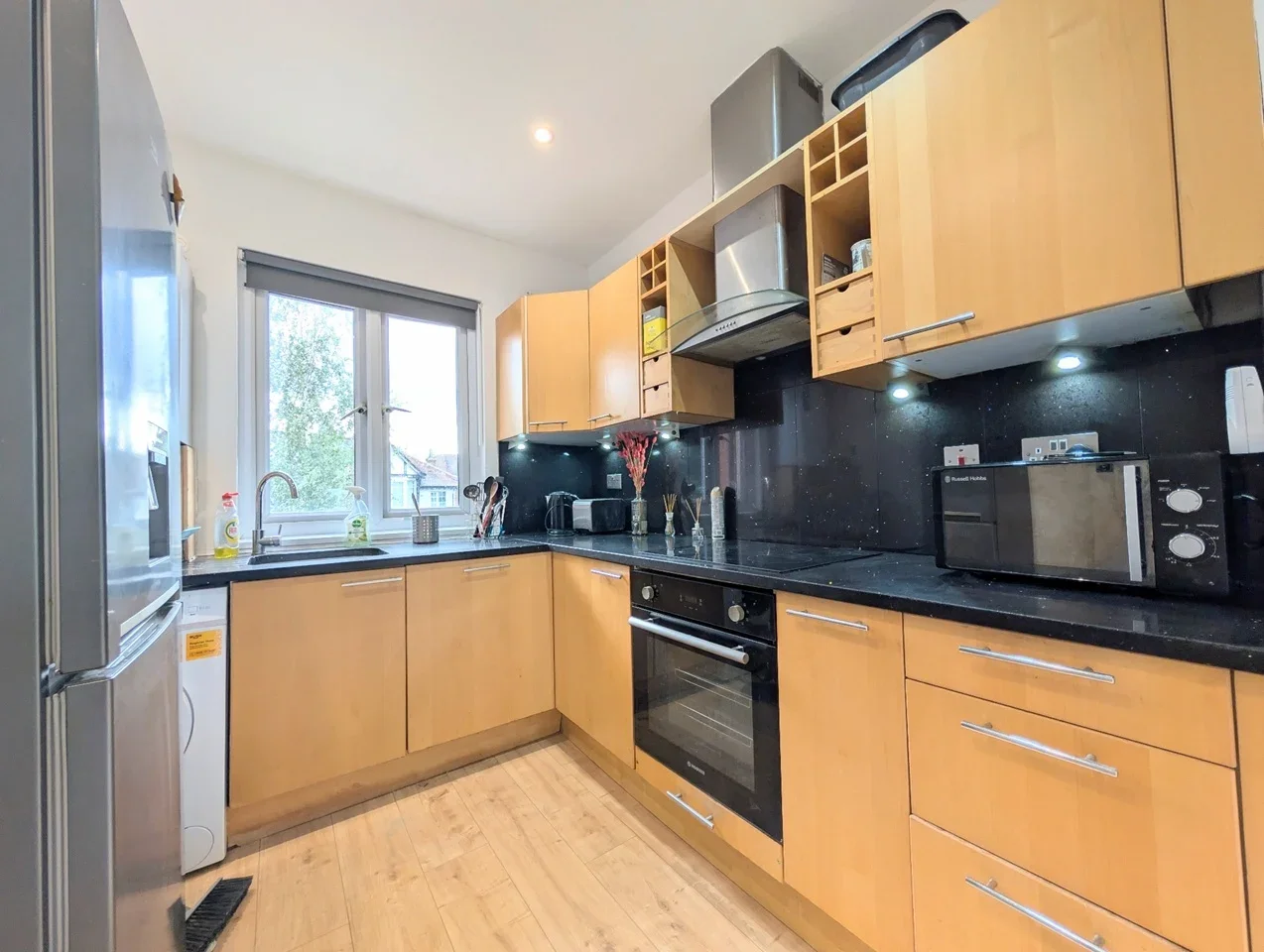Flat Hamilton Road in Greater London