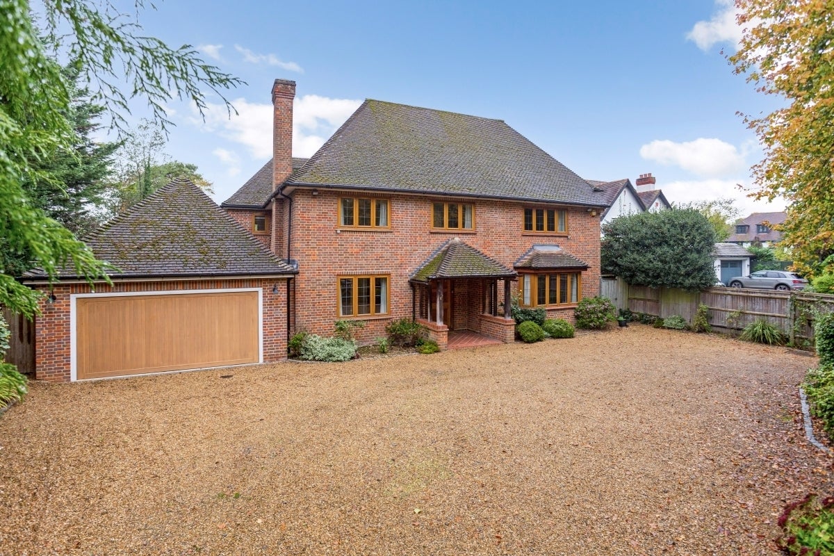 House Vicarage Way in Gerrards Cross