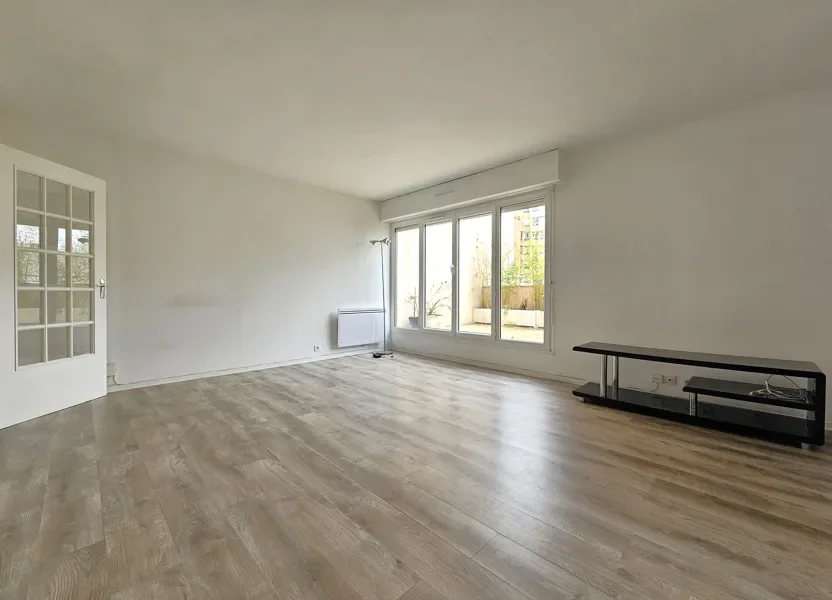 Flat Rue Auguste Comte in Vanves