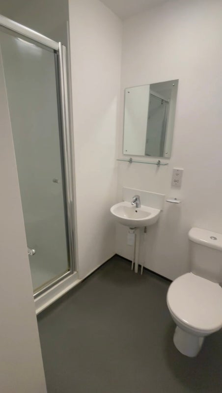 Flat Higham Place in Newcastle upon Tyne